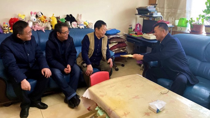 慰问送真情  关爱暖人心<br/>——永利12311手机版开展春节慰问活动