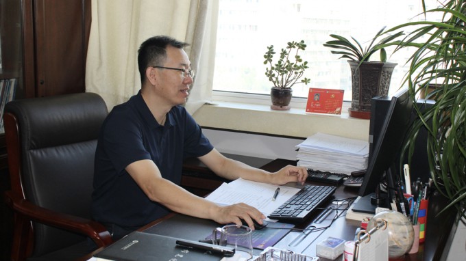 《专家风采》专题报道④ | 崔建勤：扎根建材科研一线 勇担绿色创新使命