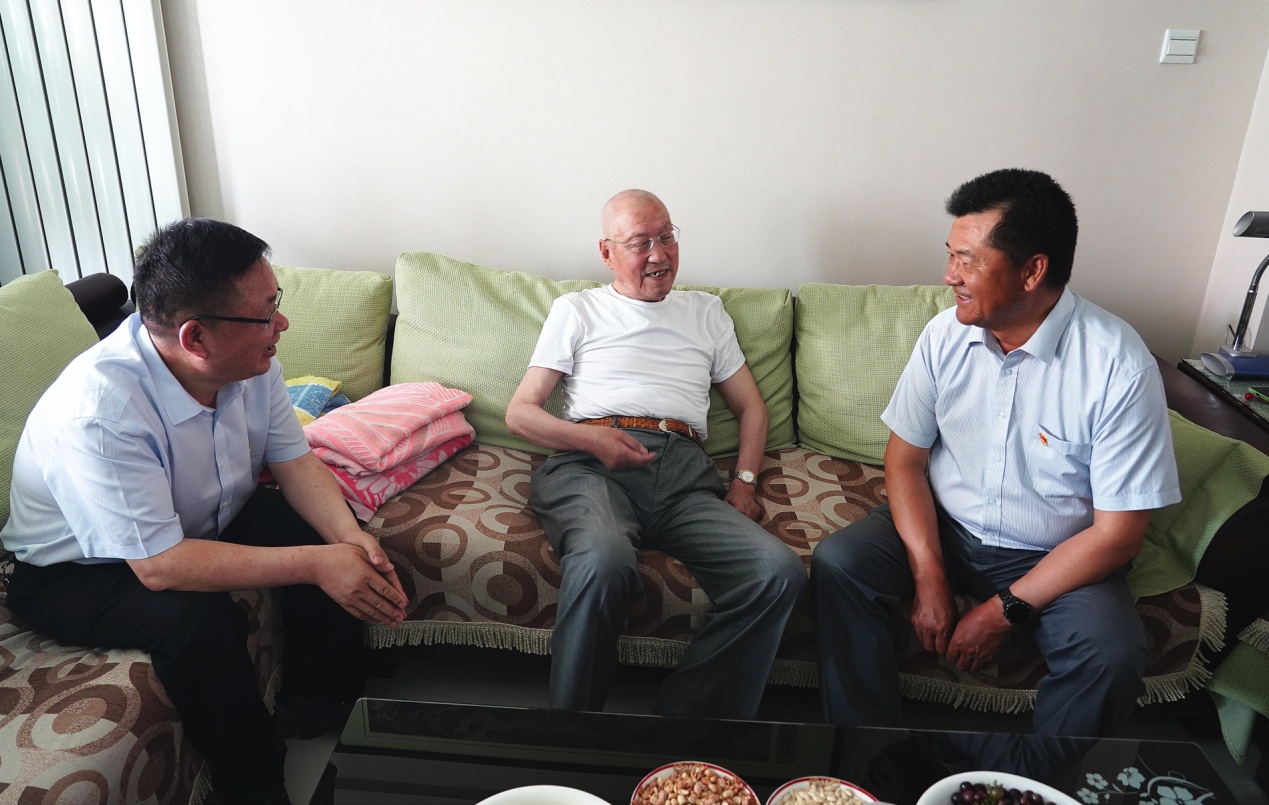 永利12311手机版党委开展“七一”走访慰问活动