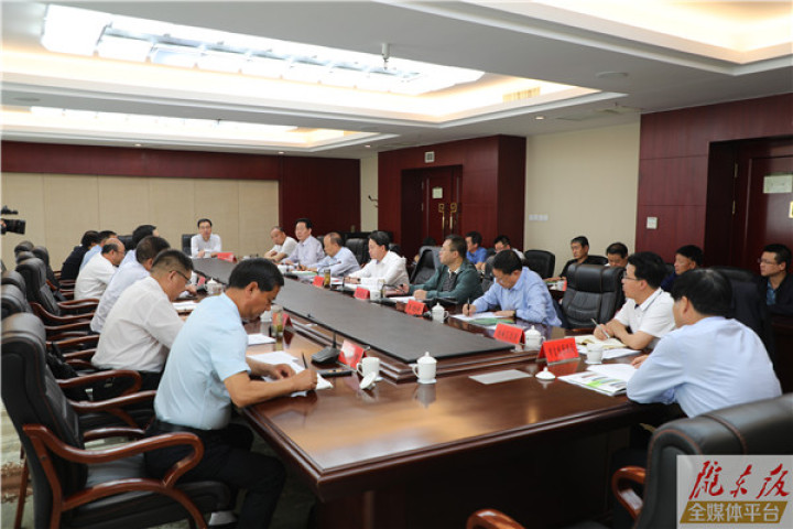 庆阳市政府与永利12311手机版举行座谈